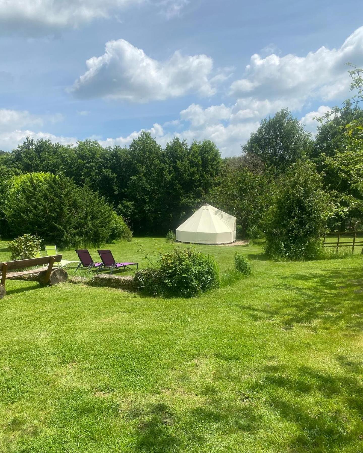 Saint-Cyr-Les-Champagnes The Llama Farm France מראה חיצוני תמונה